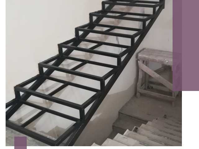 Демонтаж лестниц на металлокаркасе в Кингисеппе: быстрый вывоз и разбор