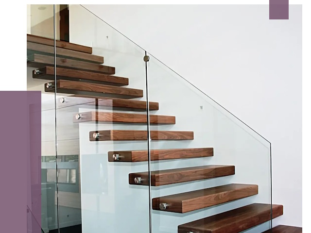 Стеклянные перила для лестницы в Кингисеппе от 15057 руб.