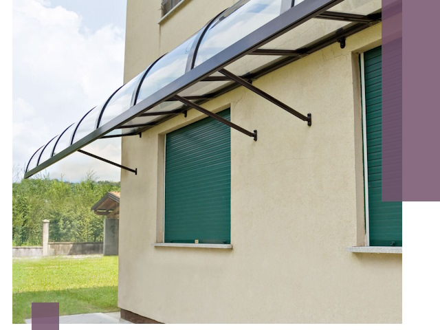 Козырьки над окнами в Кингисеппе — изготовление и монтаж по выгоде