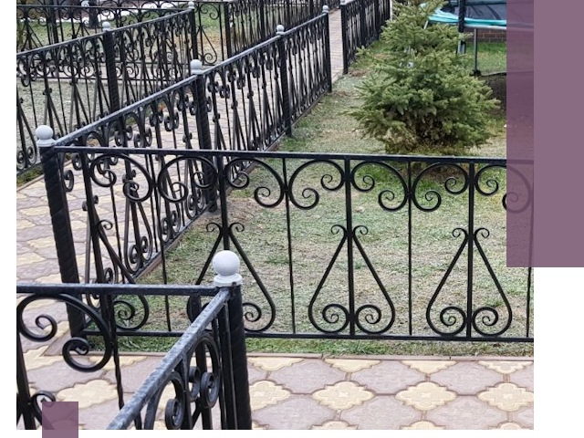 Кованые газонные ограждения под ключ в Кингисеппе